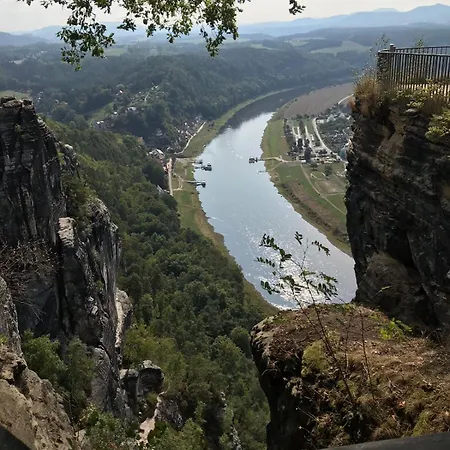 Am Kleinen Baerenstein * Struppen