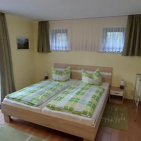 Am Kleinen Baerenstein Apartment *