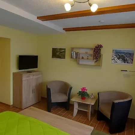 Am Kleinen Baerenstein 01796 Ot Thuermsdorf Thuermsdorfer Str 28 *